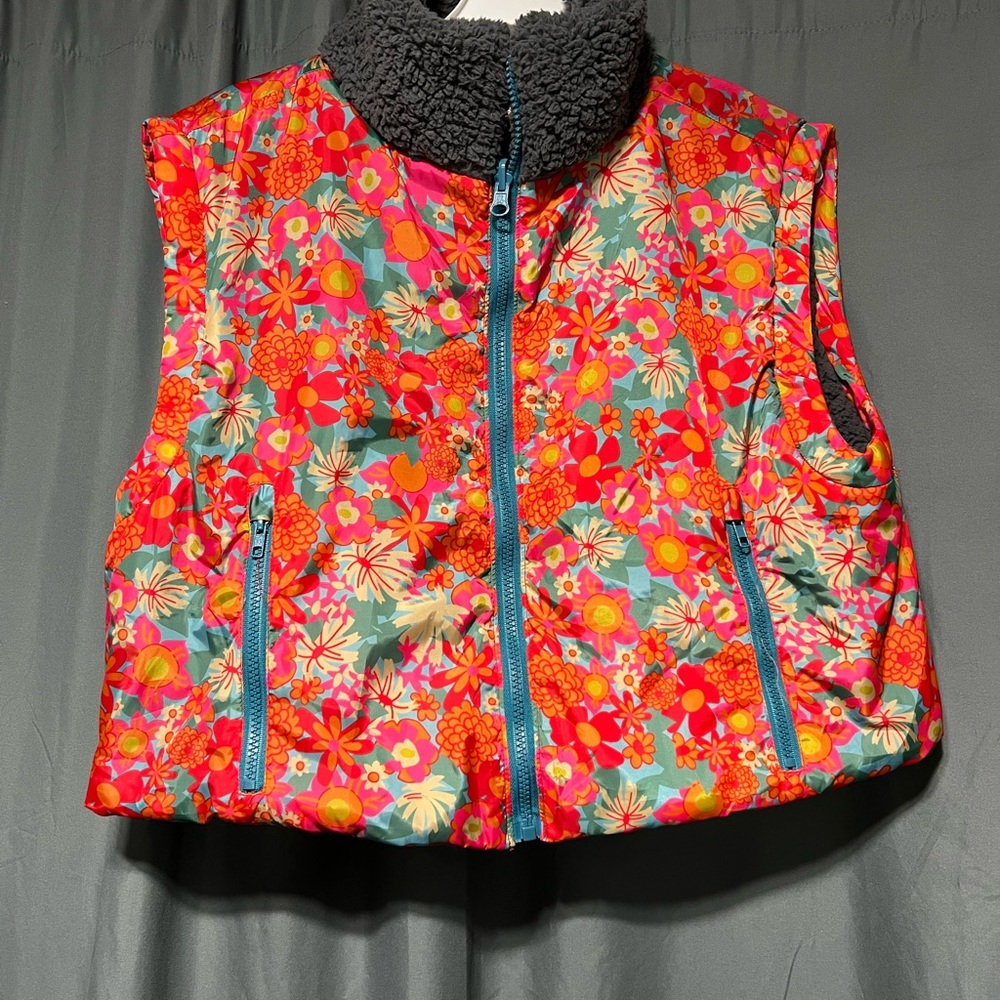 Natural Life Floral Vest with Sherpa Collar and Lining
